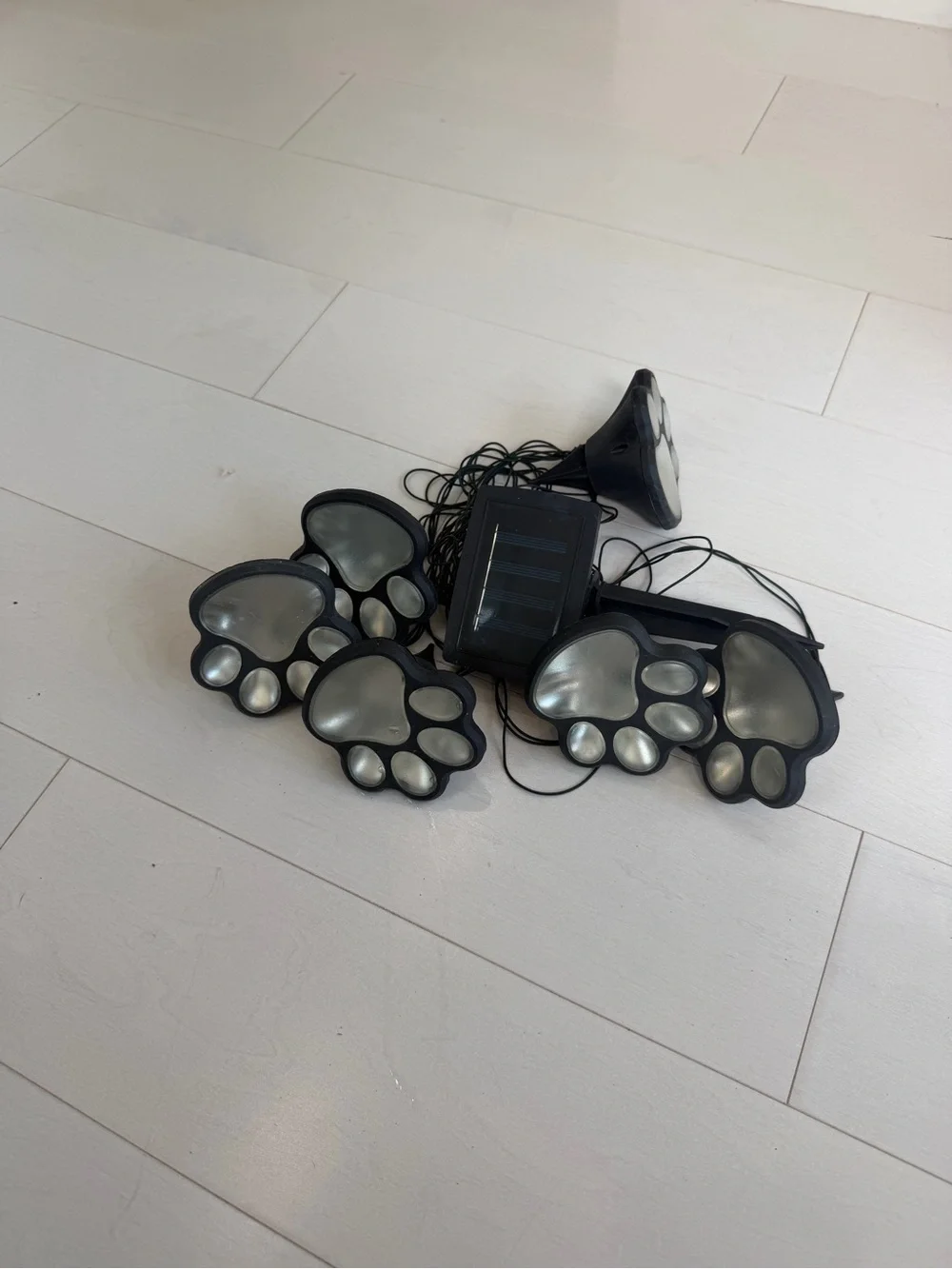 Solar Paw-Shaped Outdoor Accent Lights - Black